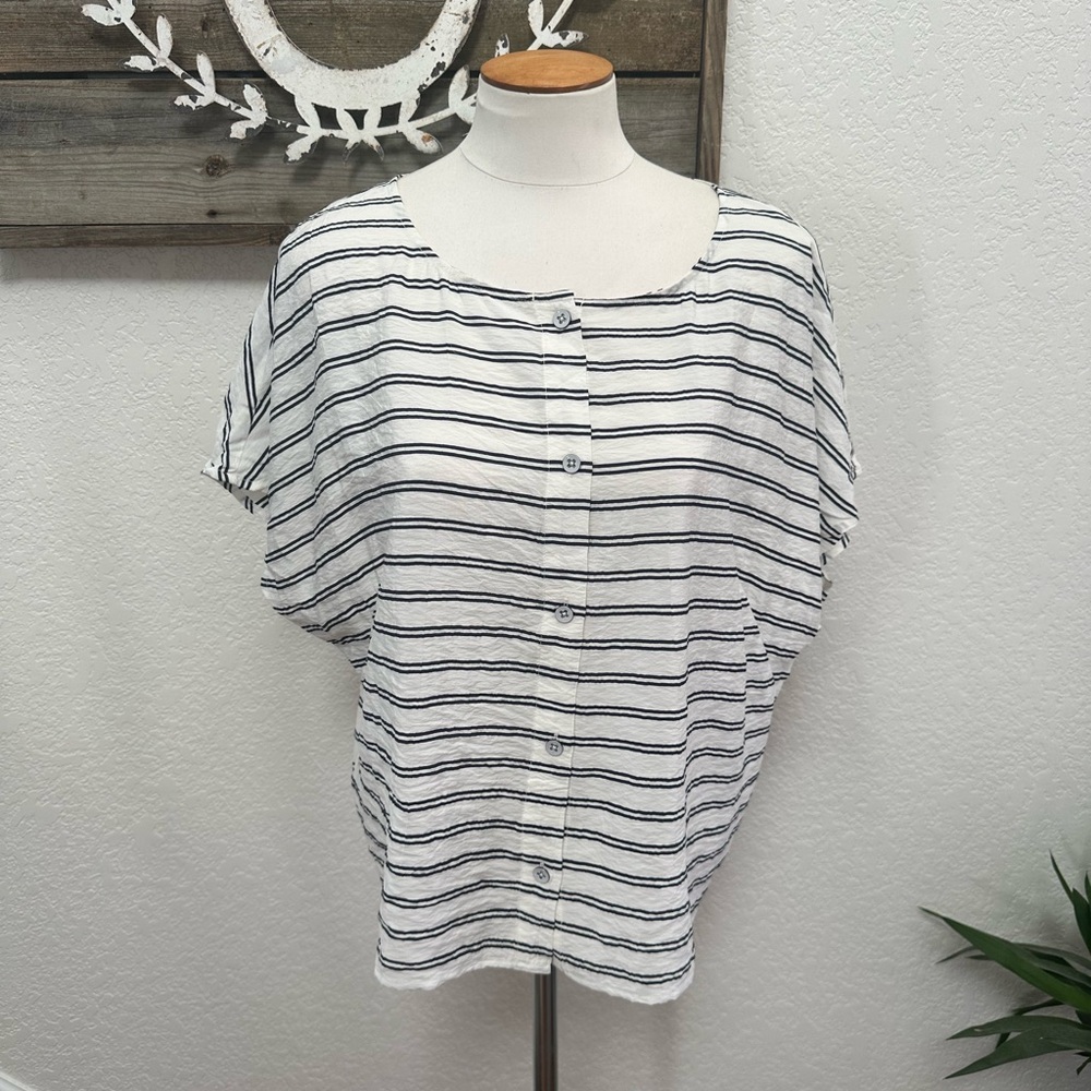 Cabi Style 5788 Sail Away Button Front Top in Piano Stripe Boxy Size Large